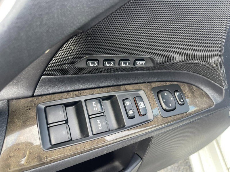 Used 2011 Lexus IS 250C w/ Luxury Pkg image 17