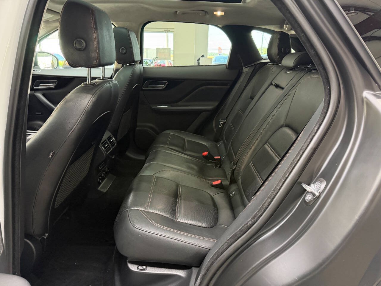 Used 2019 Jaguar F-PACE Prestige AWD/4WD image 13