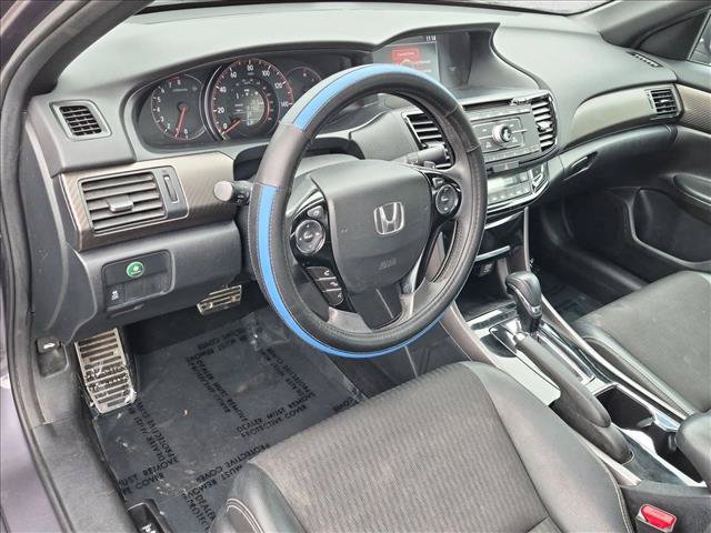 Used 2016 Honda Accord Sport image 10