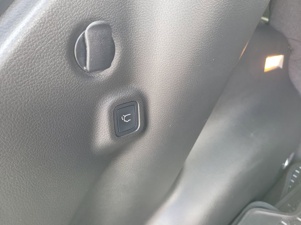 Used 2022 Jeep Compass Latitude w/ Convenience Group FWD image 22