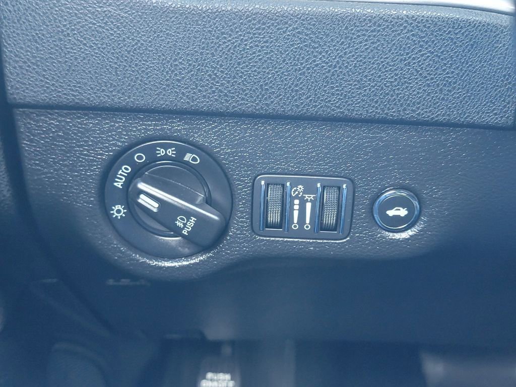 Certified 2022 Dodge Charger R/T w/ Blacktop Package image 34