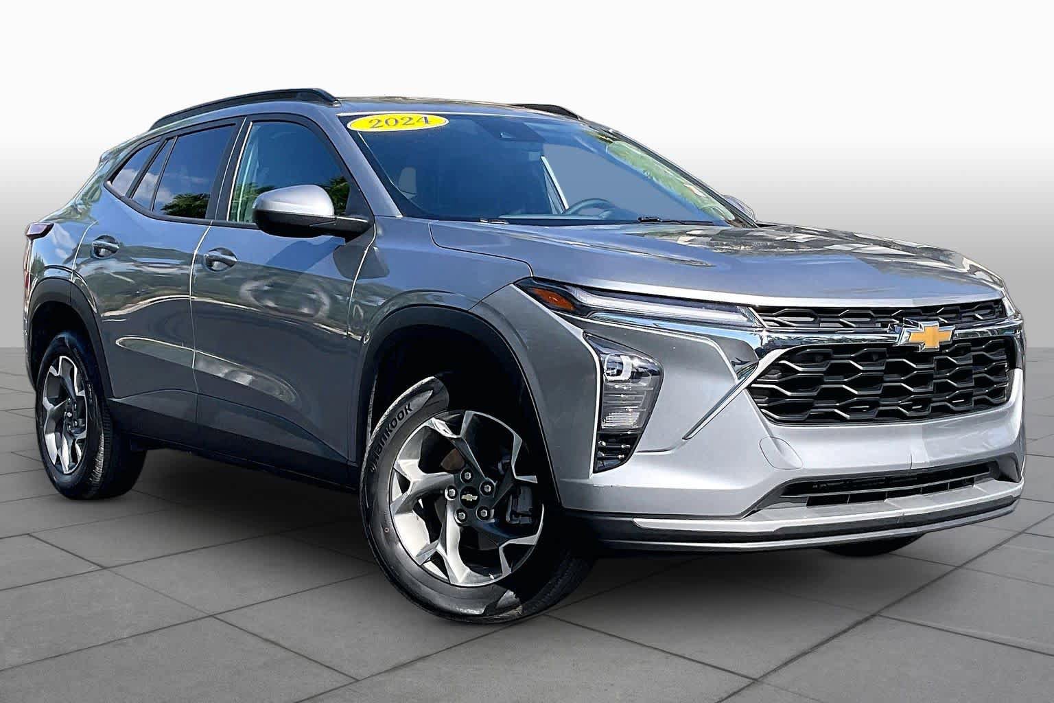 Certified 2024 Chevrolet Trax LT w/ Driver Confidence Package FWD image 3