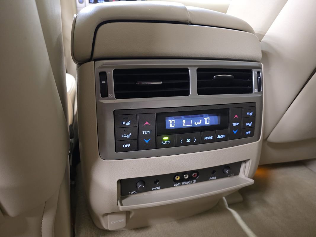 Used 2015 Lexus LX 570 4WD image 45