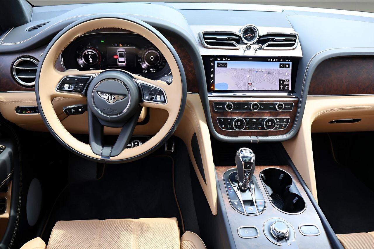 New 2025 Bentley Bentayga image 19