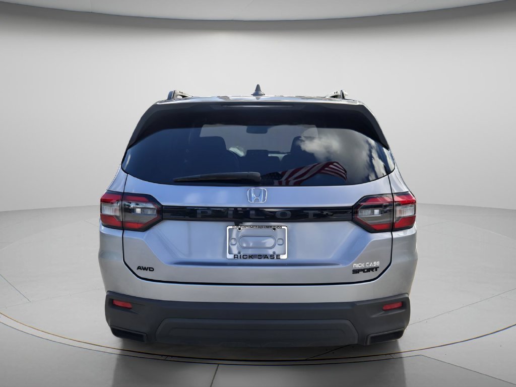 Certified 2025 Honda Pilot Sport image 6