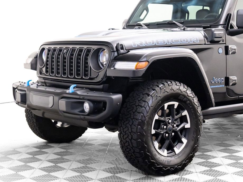 Used 2024 Jeep Wrangler Unlimited Rubicon 4xe image 38
