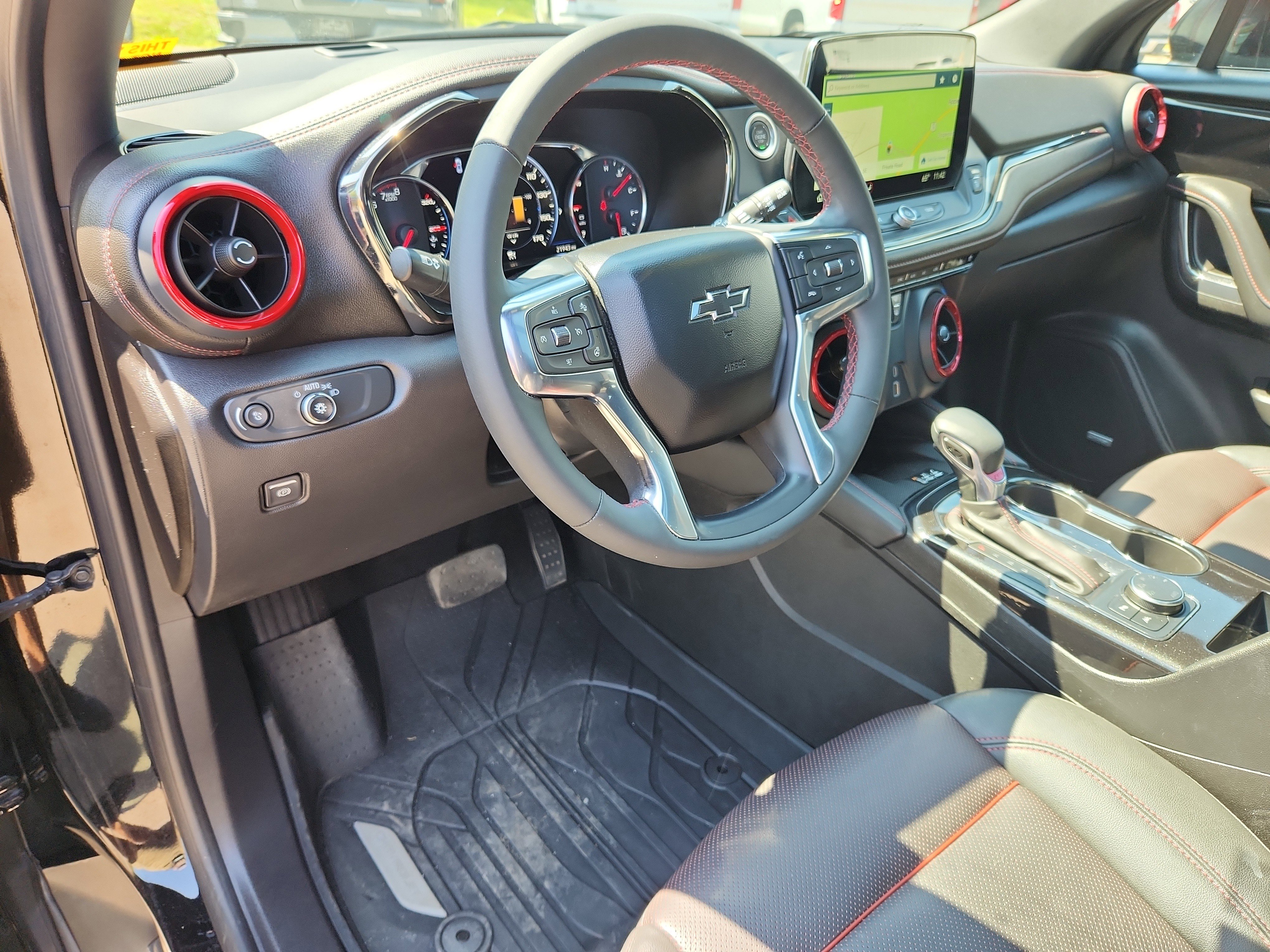 Used 2025 Chevrolet Blazer RS w/ Driver Confidence II Package image 27