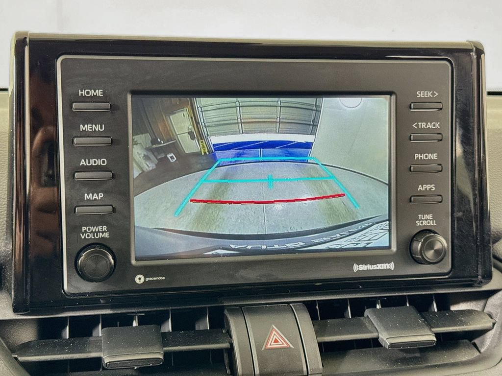 Used 2021 Toyota RAV4 LE AWD/4WD image 28