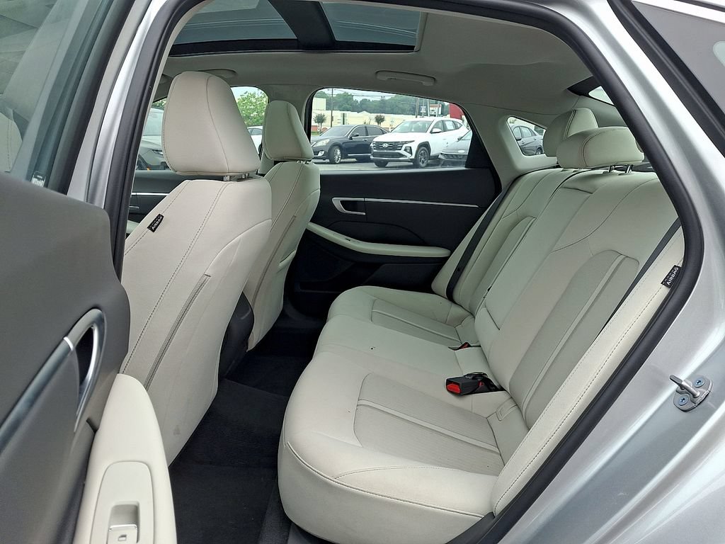 Used 2025 Hyundai Sonata SEL FWD image 10