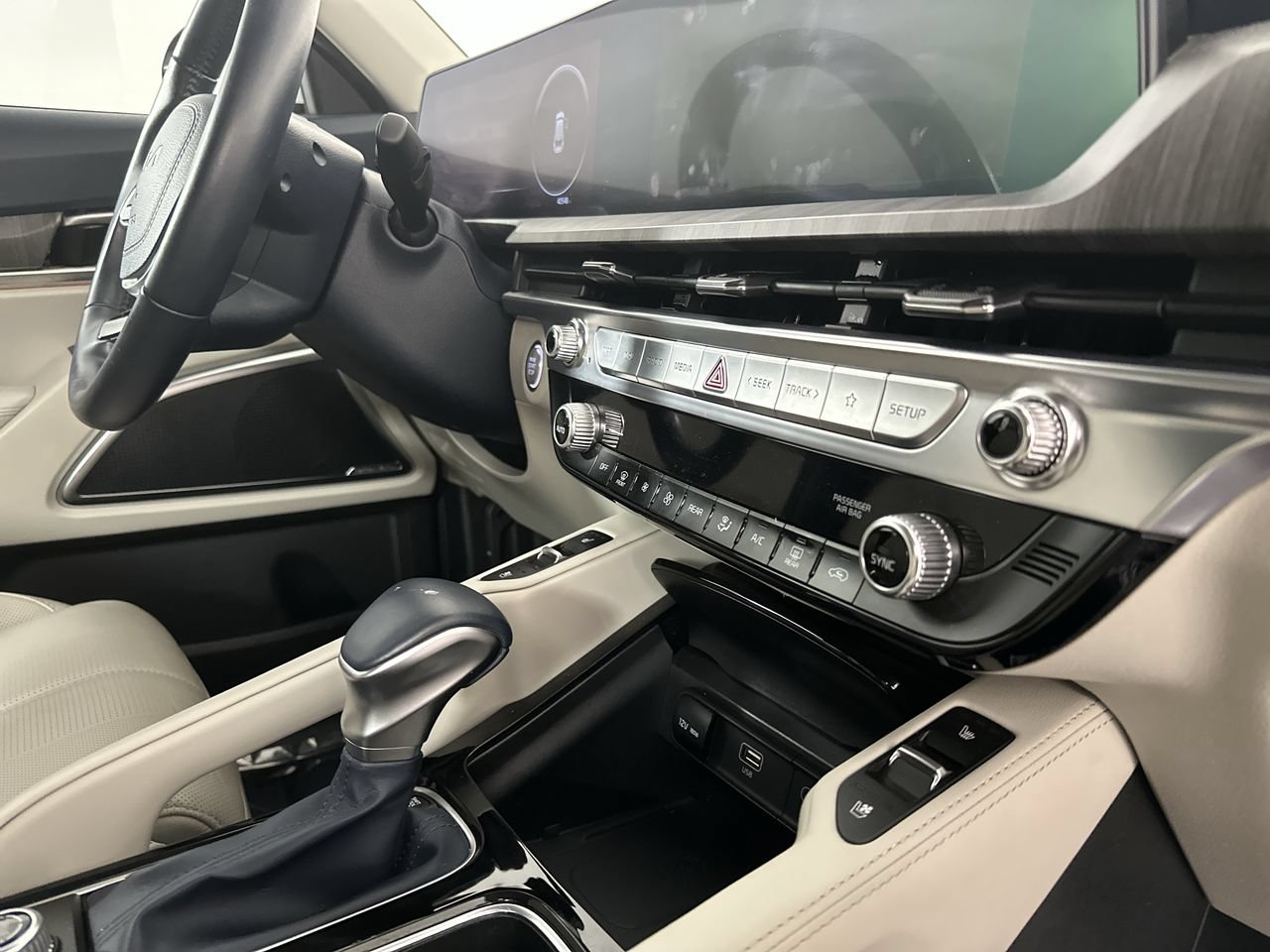 Certified 2024 Kia Telluride SX FWD image 16