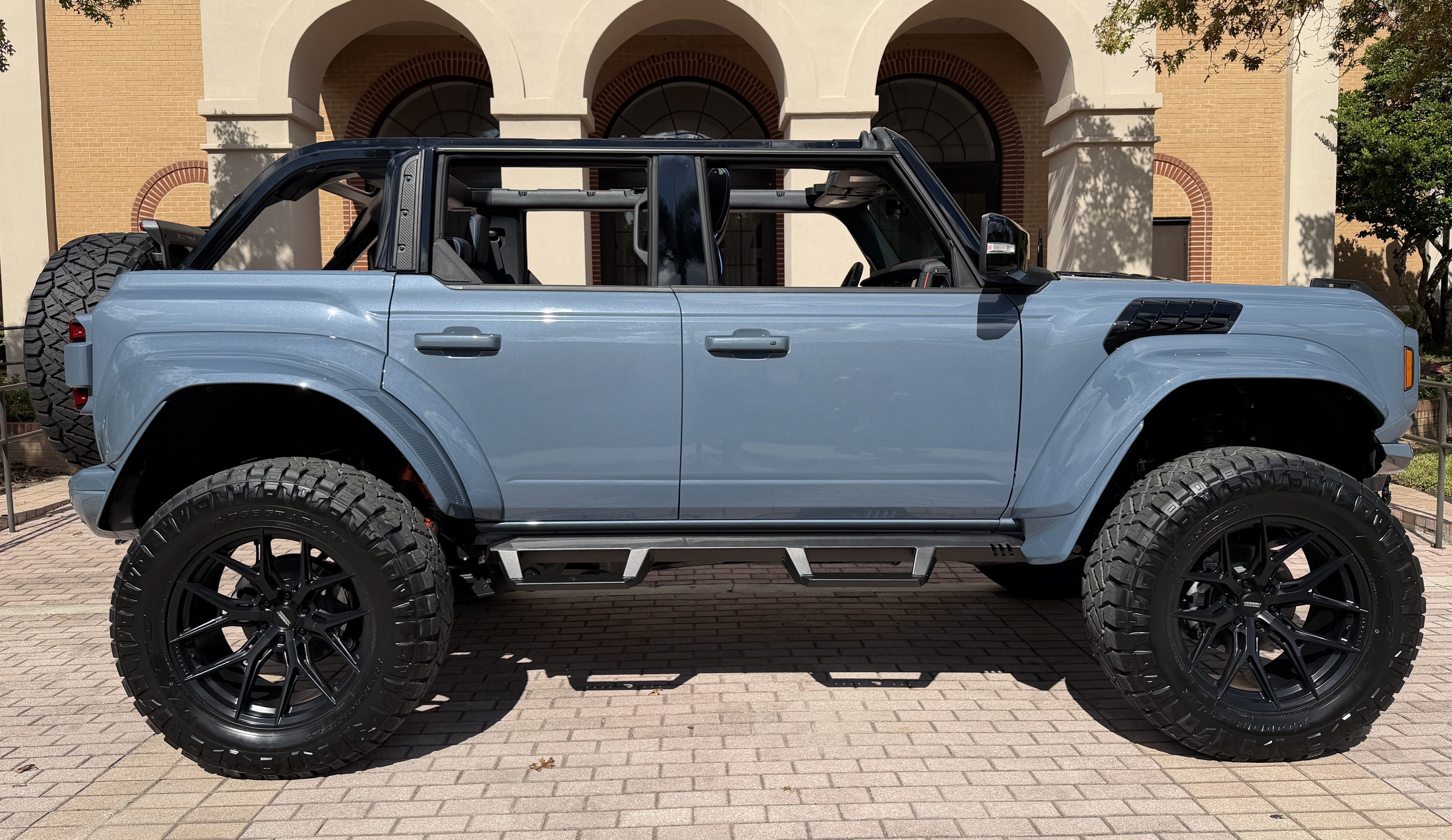 Used 2025 Ford Bronco Raptor AWD/4WD image 28