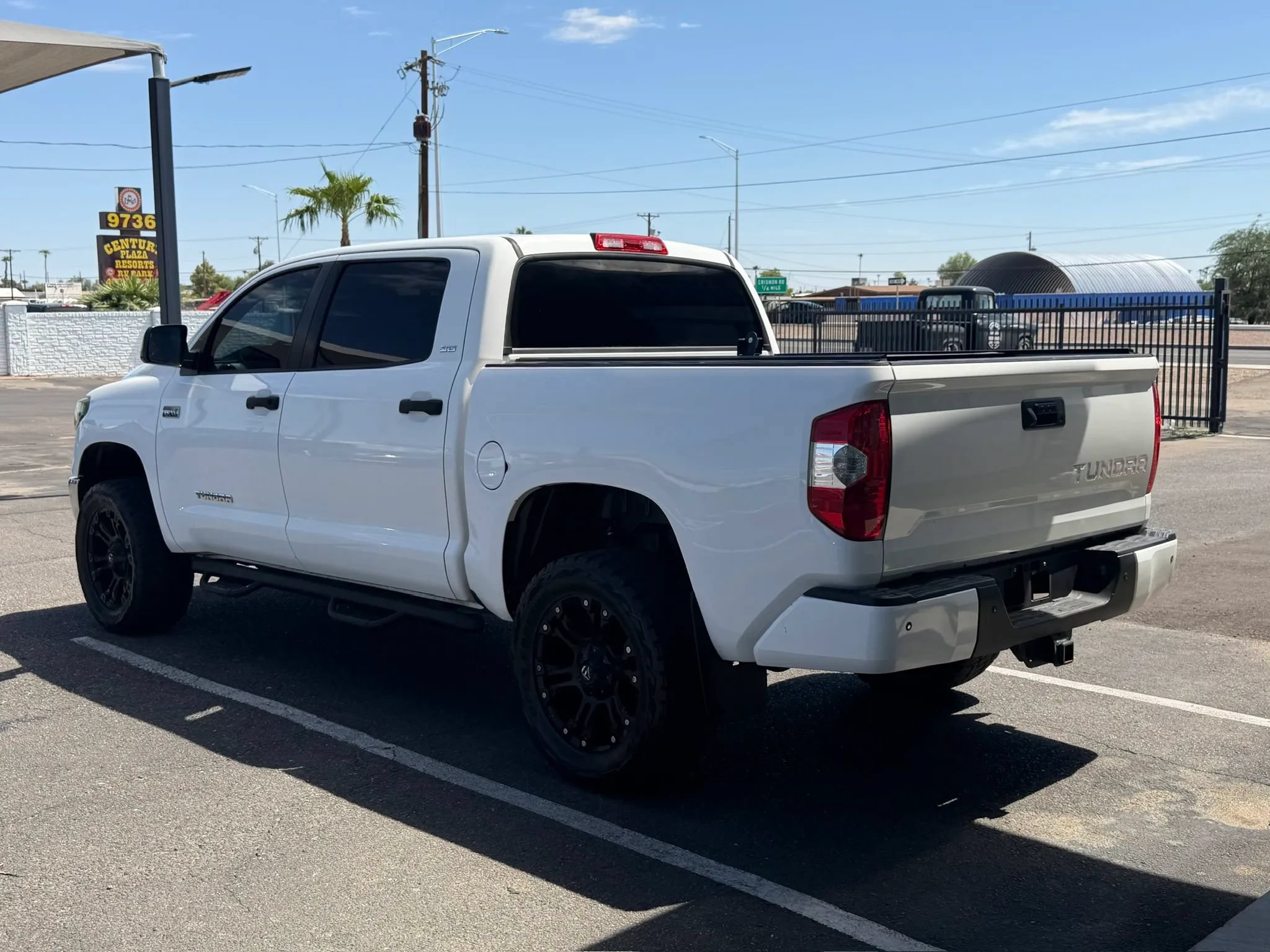 Used 2016 Toyota Tundra SR5 w/ SR5 Upgrade Package RWD image 5