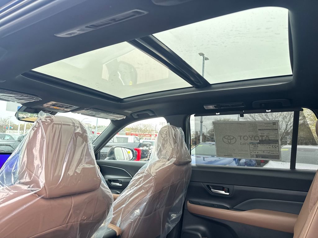 New 2026 Toyota Grand Highlander AWD Hybrid image 35