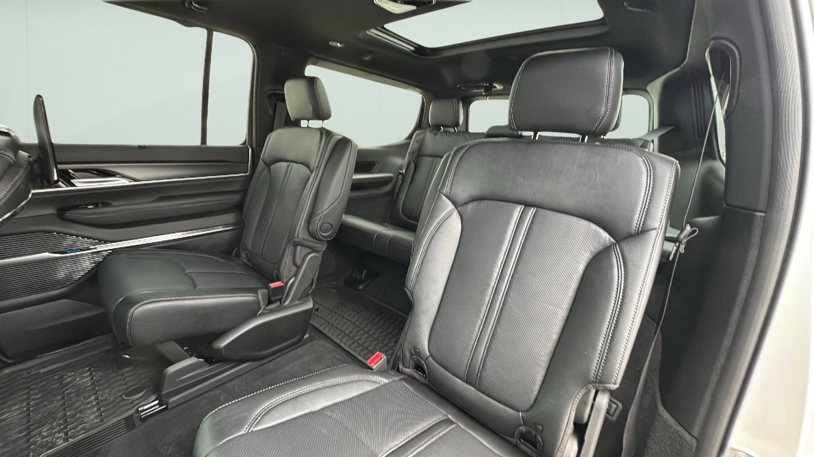 New 2026 Jeep Grand Wagoneer Summit image 35