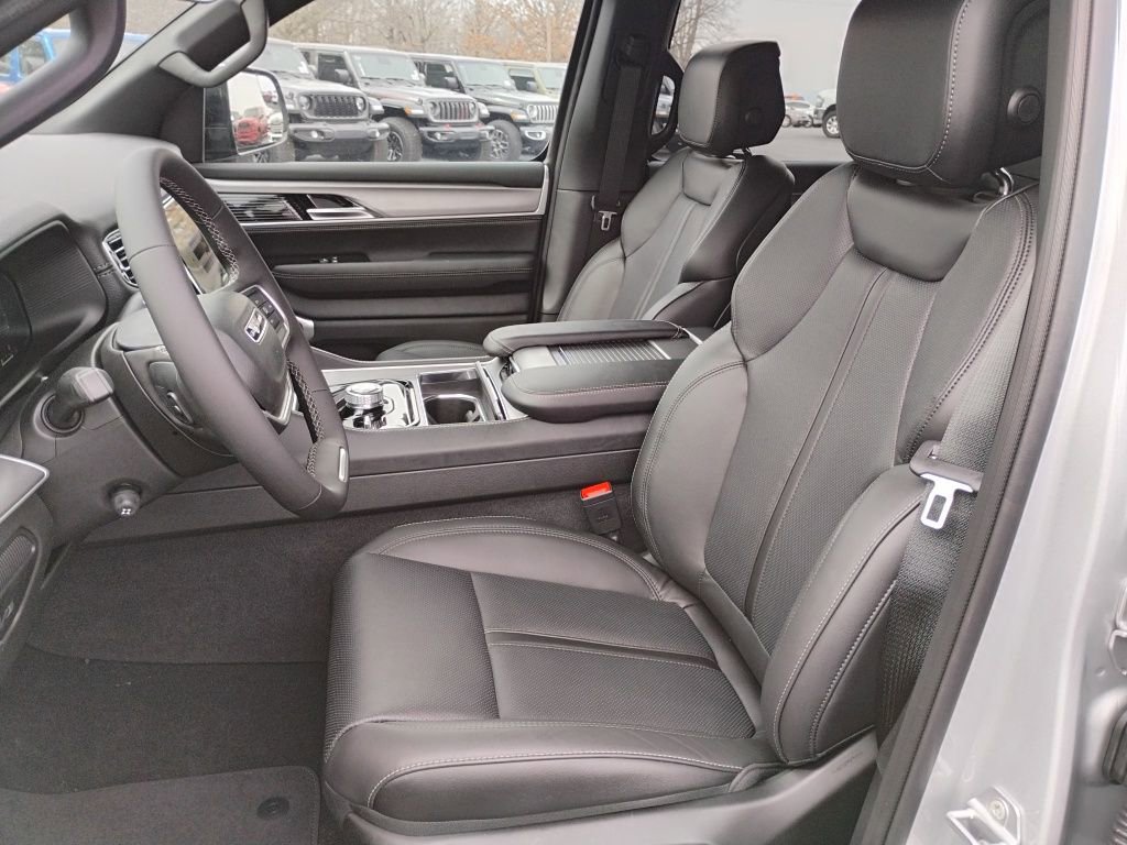 New 2026 Jeep Grand Wagoneer L 4WD image 25