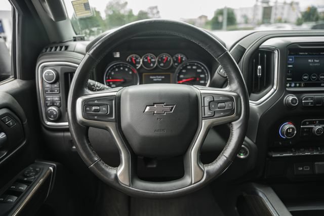 Used 2022 Chevrolet Silverado 1500 LT Trail Boss w/ LPO, Dark Essentials Package AWD/4WD image 30
