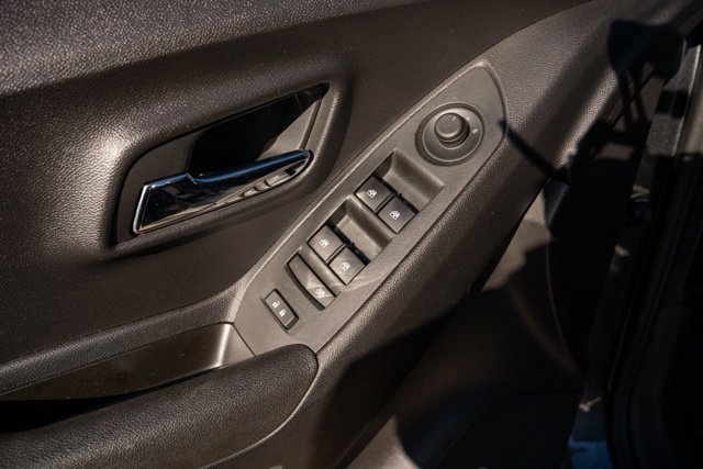 Used 2020 Chevrolet Trax LS w/ Tint and Cruise Package FWD image 16