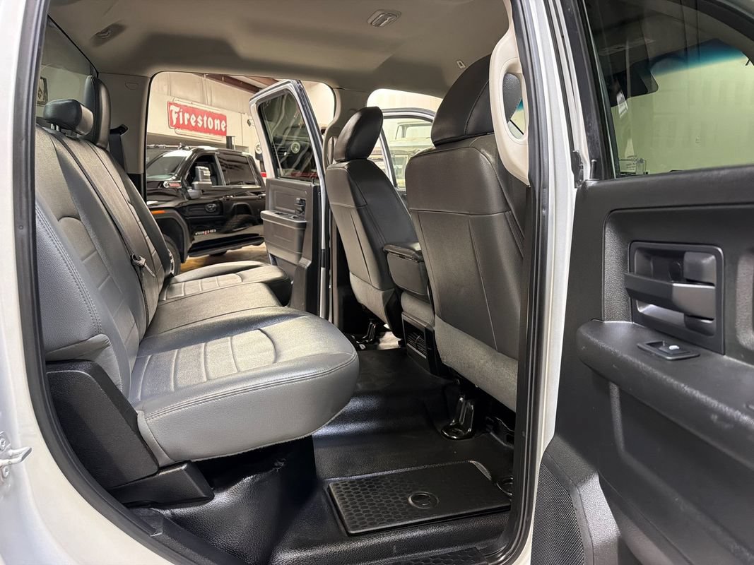Used 2018 RAM 2500 Tradesman w/ Chrome Appearance Group AWD/4WD image 37