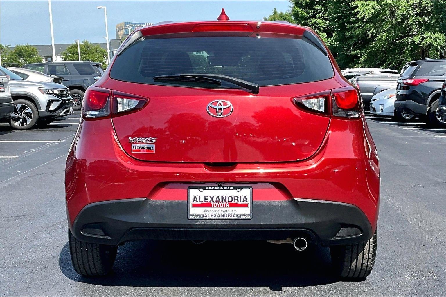 Used 2020 Toyota Yaris LE FWD image 4