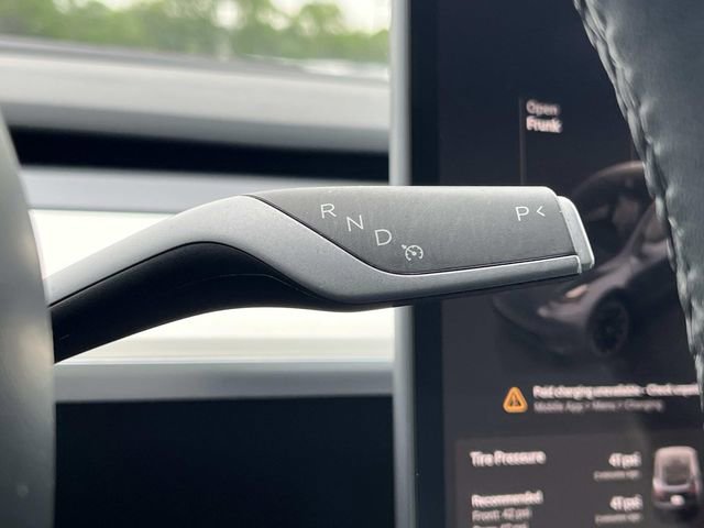 Used 2023 Tesla Model Y Long Range AWD/4WD image 29