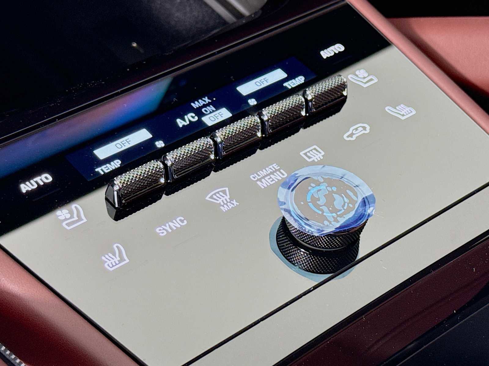 New 2025 Porsche Cayenne image 22