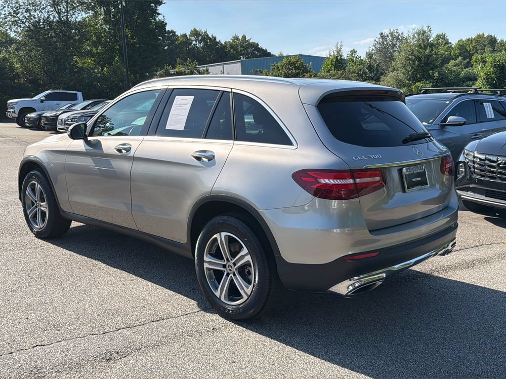 Used 2019 Mercedes-Benz GLC 300 4MATIC w/ Multimedia Package image 5