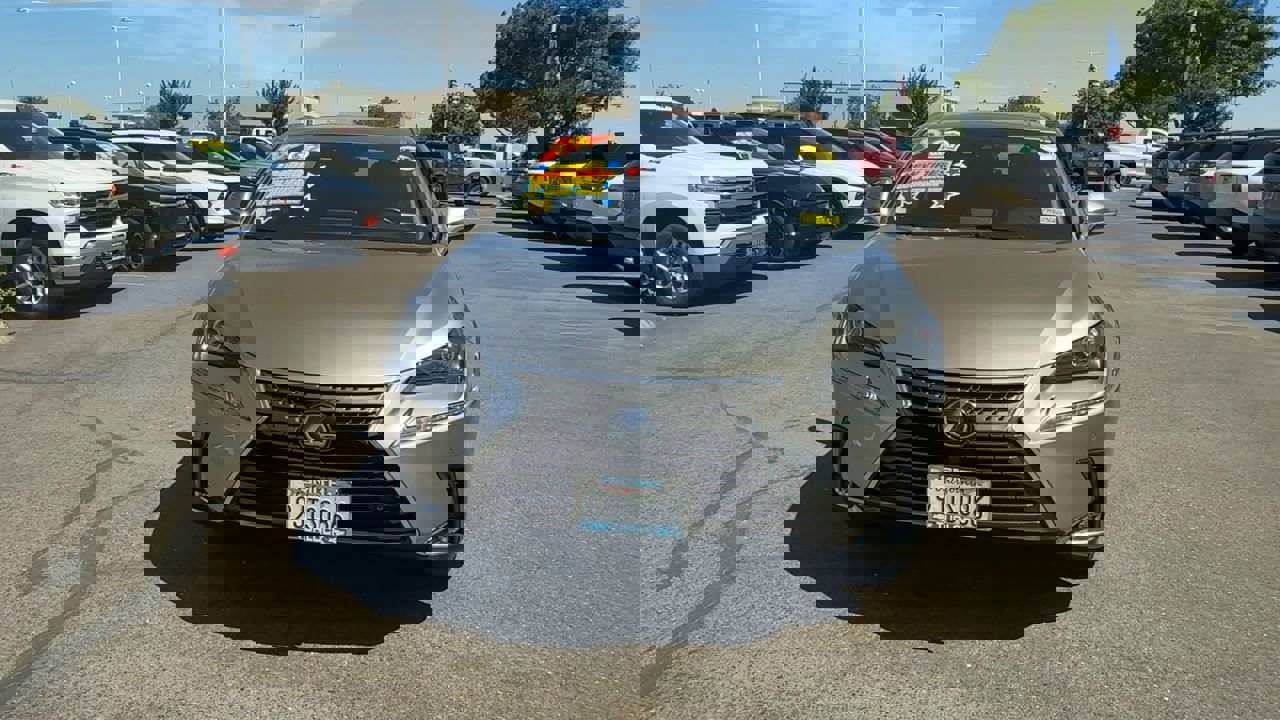 Used 2020 Lexus NX 300h 300h 4D Sport Utility image 3