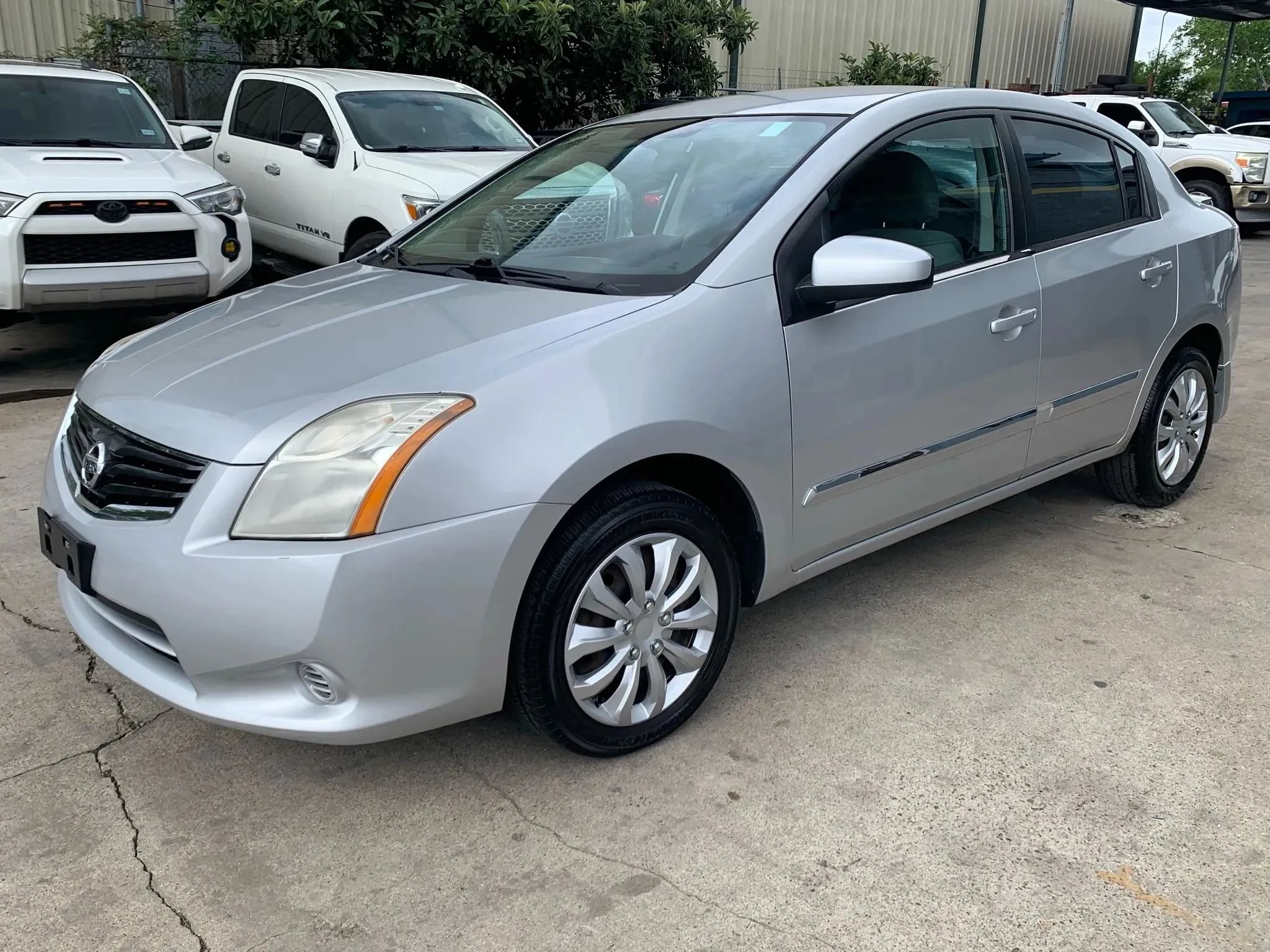 Used 2012 Nissan Sentra 2.0 S FWD image 3