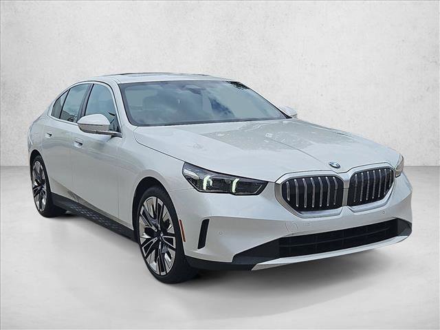 Used 2024 BMW 530i RWD image 3