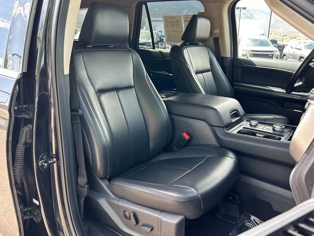 Used 2024 Ford Expedition XLT AWD/4WD image 31