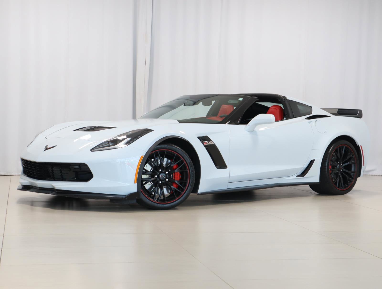 Used 2019 Chevrolet Corvette Z06 RWD video 1