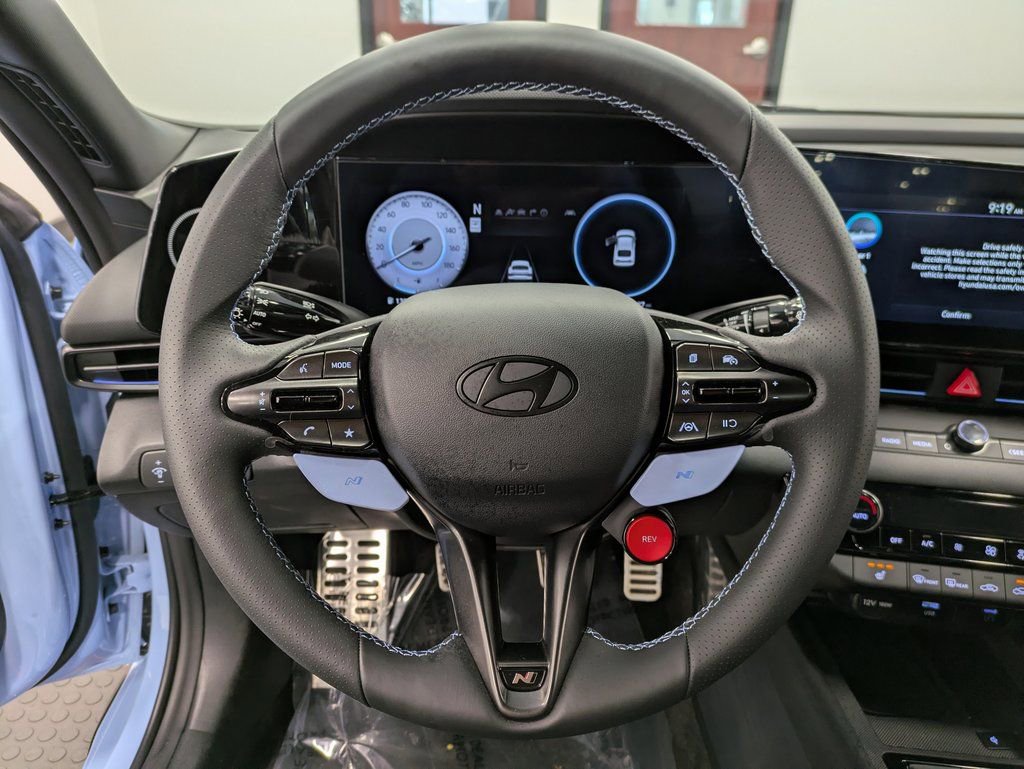 Used 2025 Hyundai Elantra N Base image 20