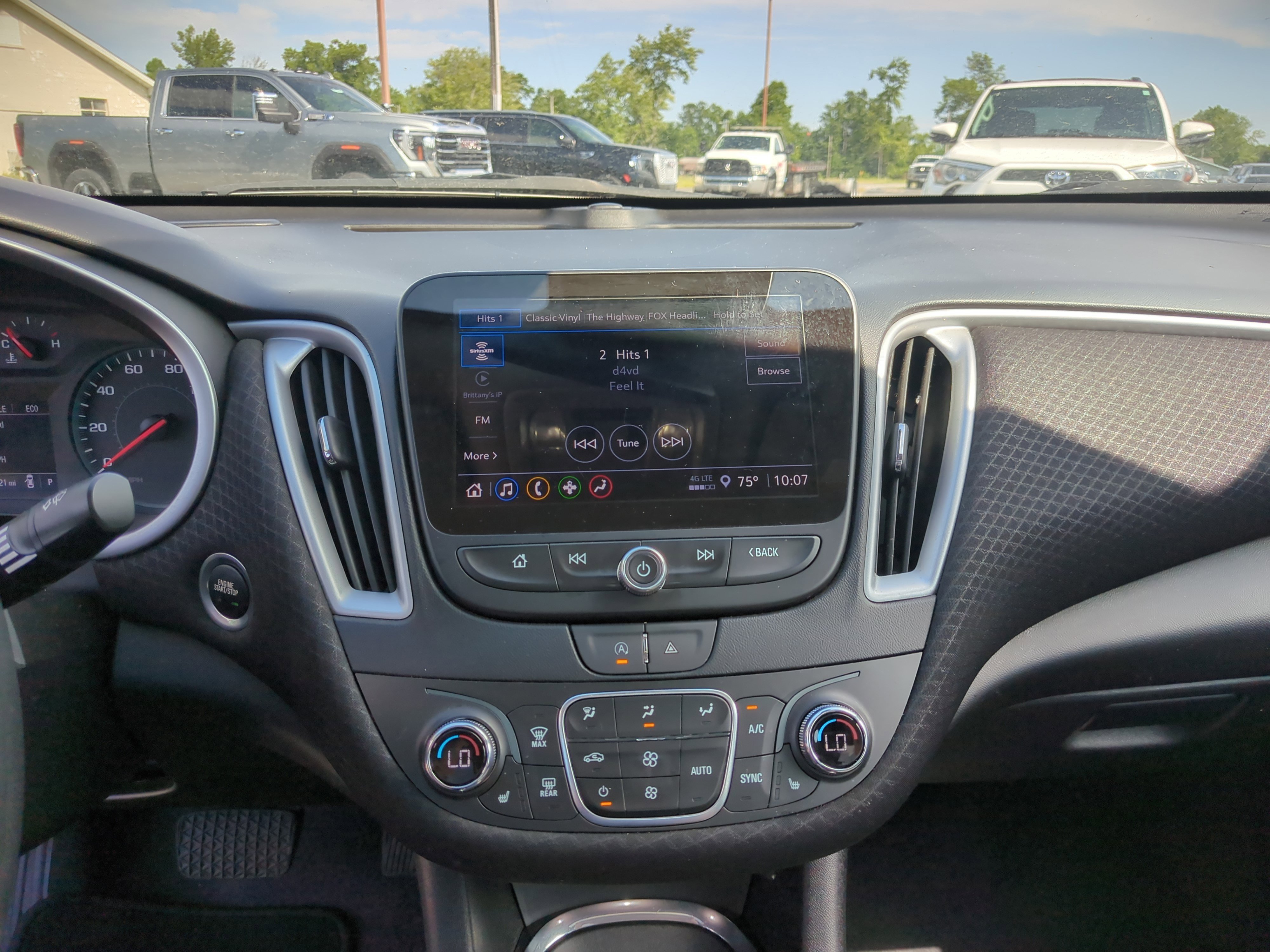 Used 2023 Chevrolet Malibu LT image 10