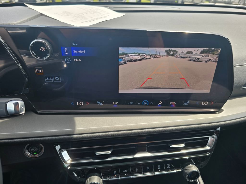 New 2026 Chevrolet Traverse LT image 16