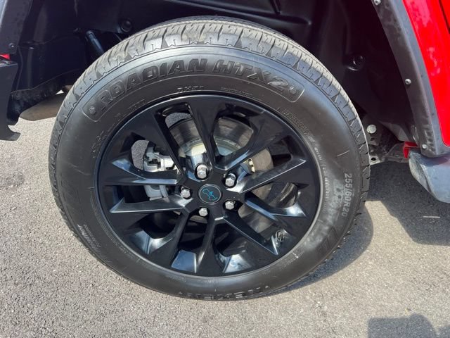 Used 2025 Jeep Wrangler Unlimited Sahara AWD/4WD image 37