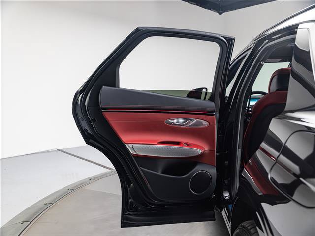 New 2026 Genesis GV70 2.5T Sport Prestige AWD/4WD image 32