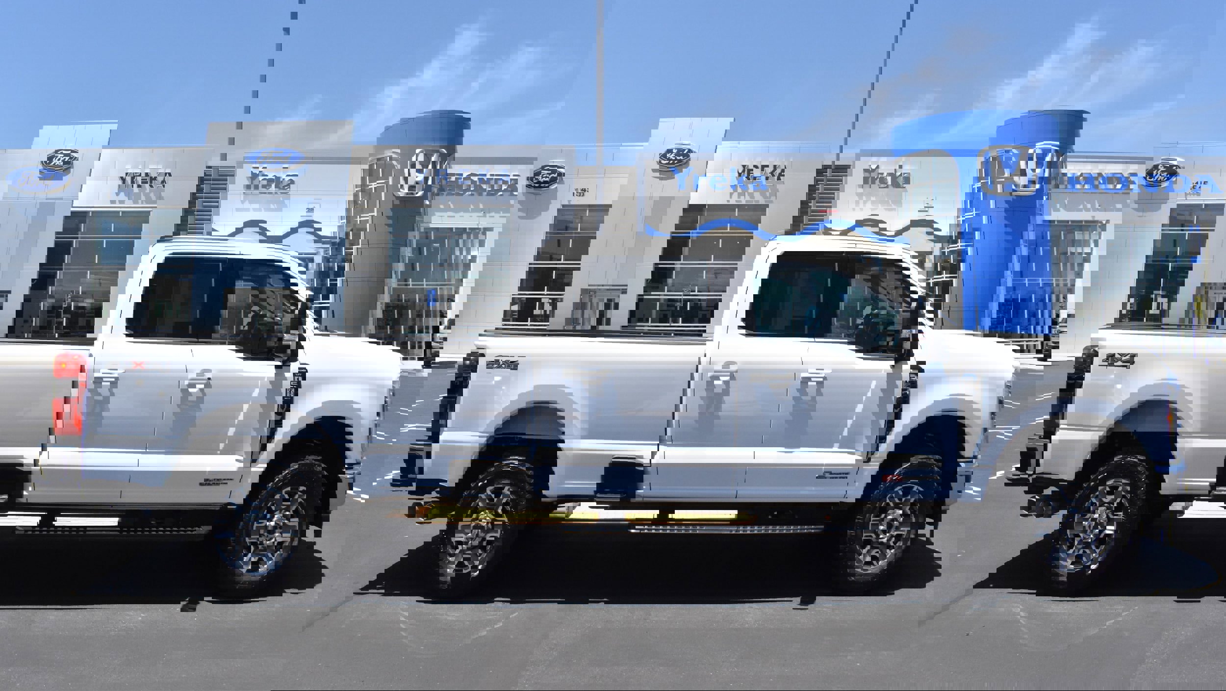 Used 2024 Ford F350 Lariat w/ Camper Package