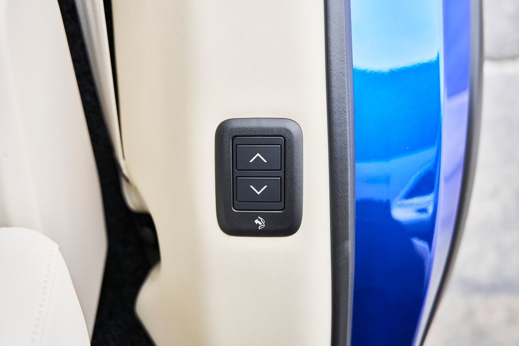 Used 2025 Land Rover Range Rover Long Wheelbase SE image 44