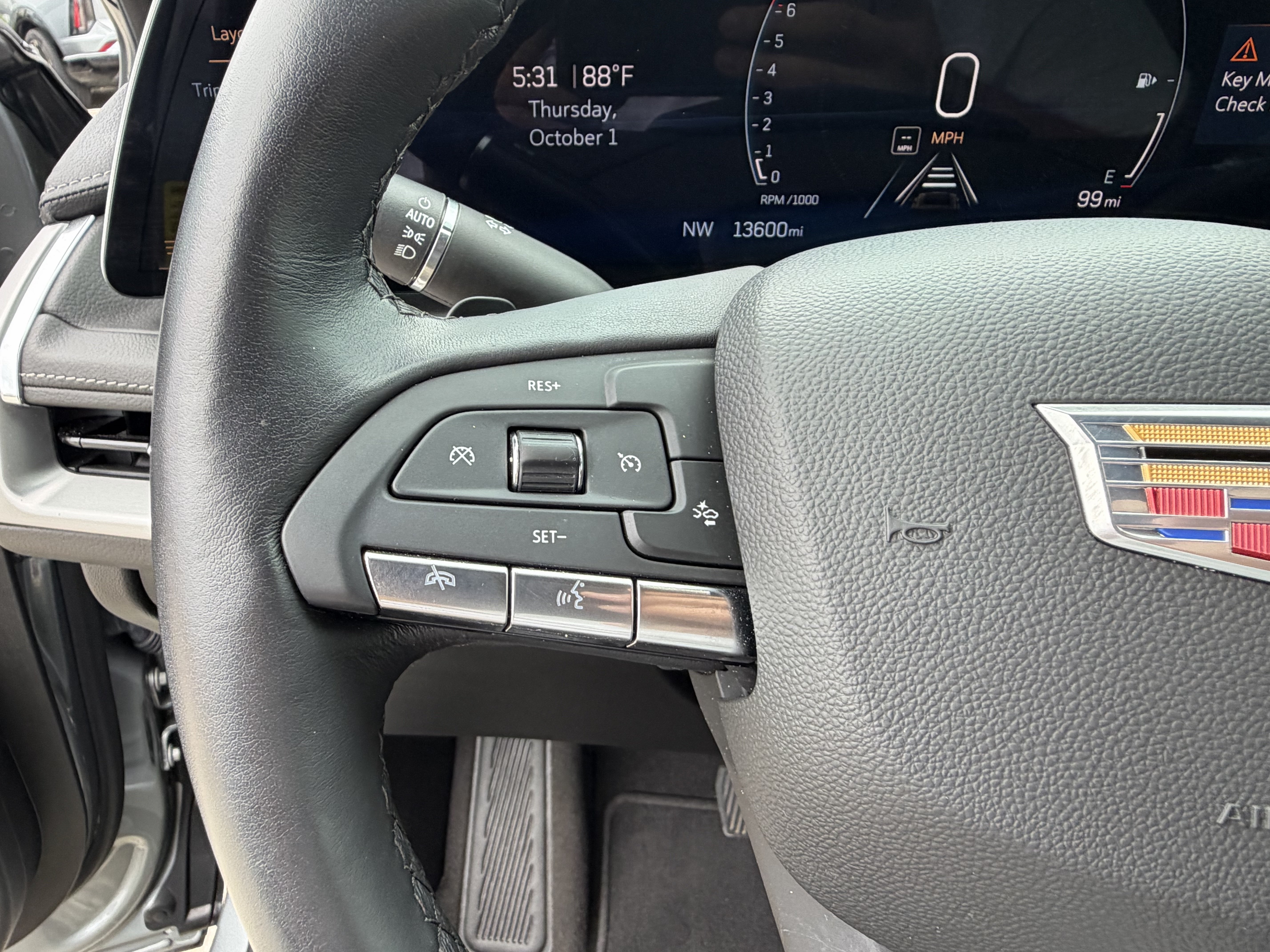 Certified 2024 Cadillac XT4 Premium Luxury FWD image 27