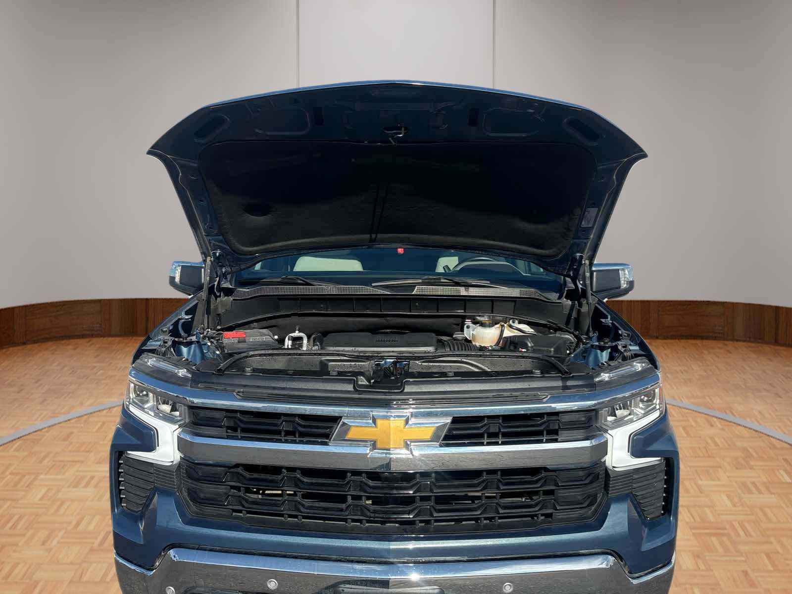 Used 2024 Chevrolet Silverado 1500 LT w/ Safety Package RWD image 16