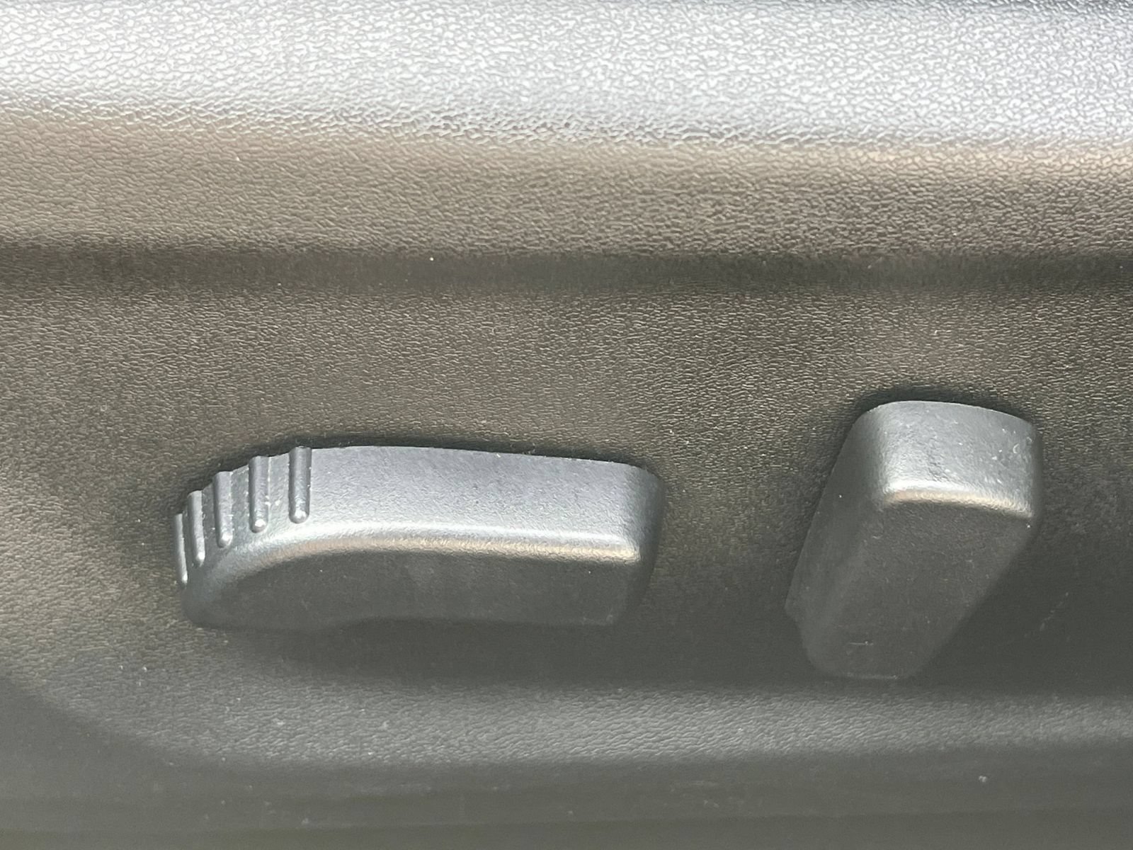 Used 2025 Nissan Altima 2.5 SV FWD image 21
