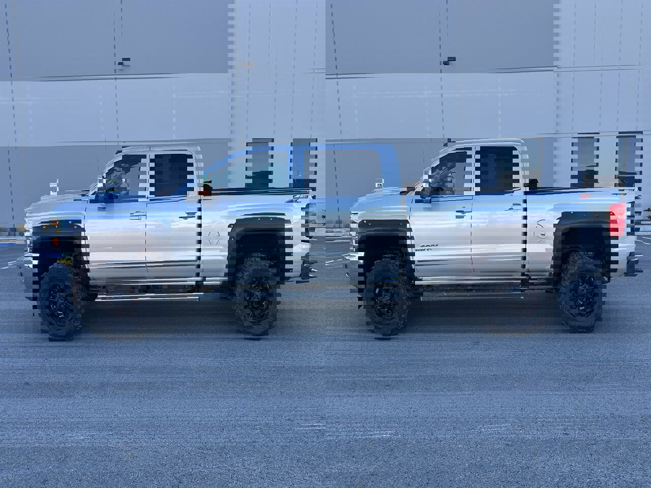 Used 2019 Chevrolet Silverado 3500 LTZ image 34