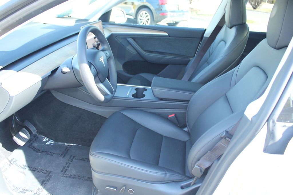 Used 2024 Tesla Model Y Long Range AWD/4WD image 11