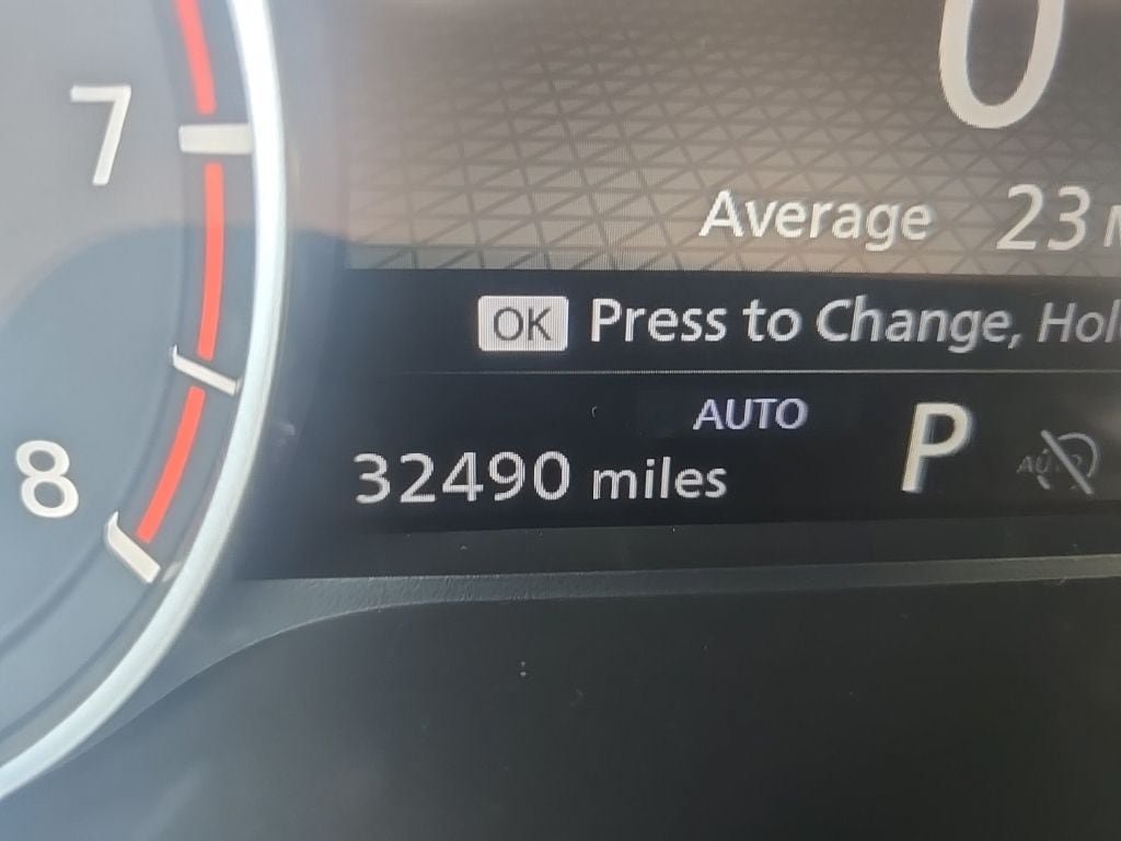 Used 2025 Nissan Rogue SV AWD/4WD image 18