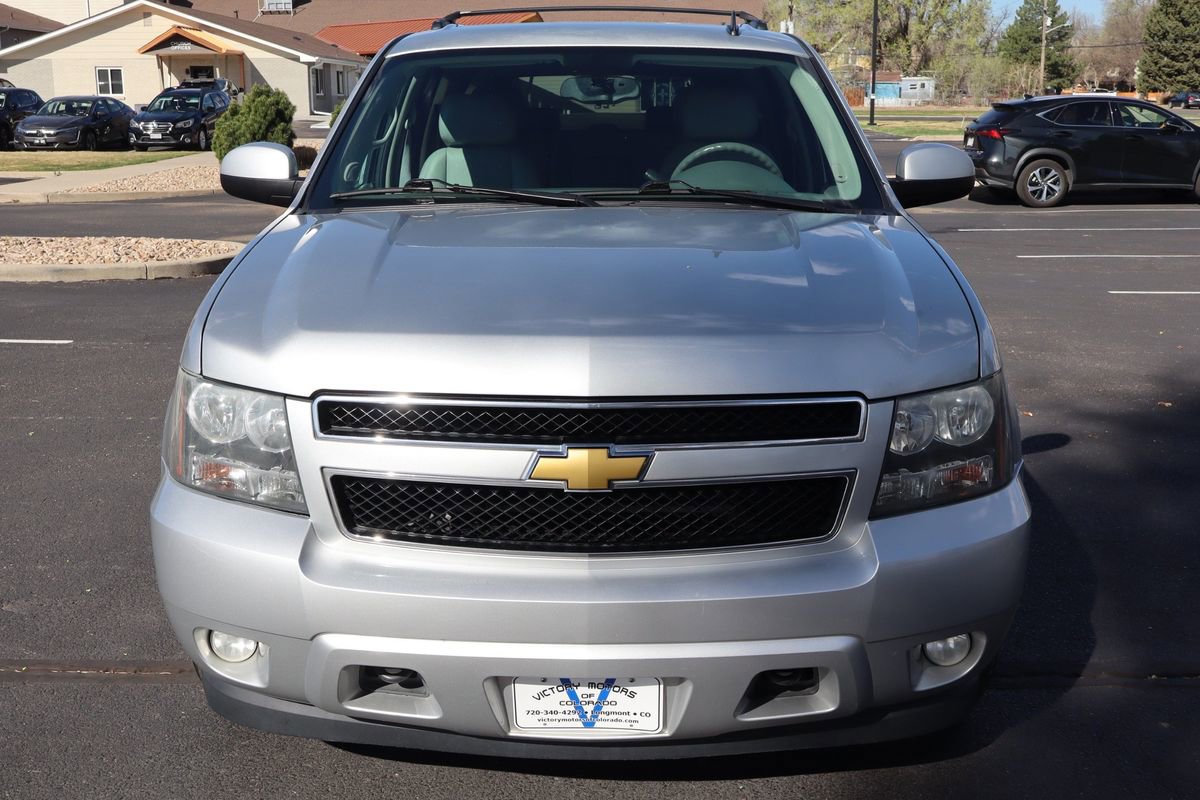 Used 2013 Chevrolet Suburban LT image 12