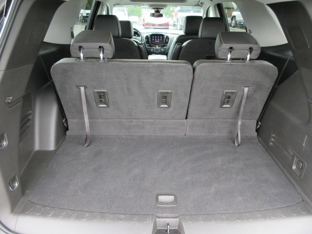 Certified 2021 Chevrolet Traverse Premier w/ Redline Edition image 12