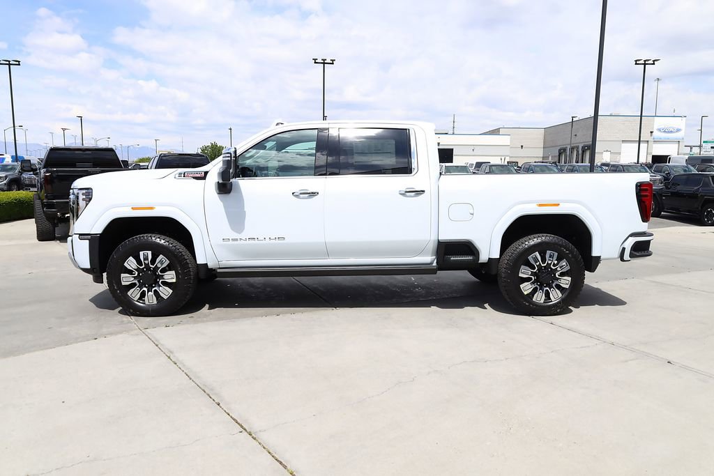 New 2026 GMC Sierra 3500 Denali w/ Denali Reserve Package AWD/4WD image 3