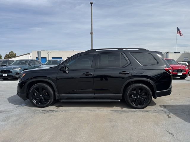 Certified 2025 Honda Pilot Black Edition image 5