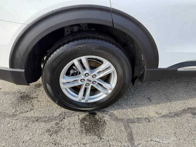 Used 2022 Ford Explorer XLT w/ Equipment Group 202A image 26