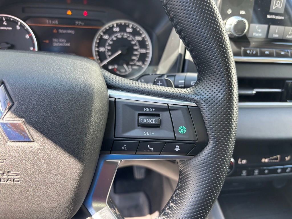 Used 2024 Mitsubishi Outlander SE image 21